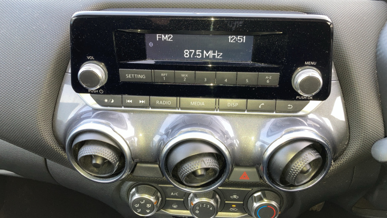 Nissan Juke 1.0 DiG-T 114 Visia 5dr Petrol Hatchback